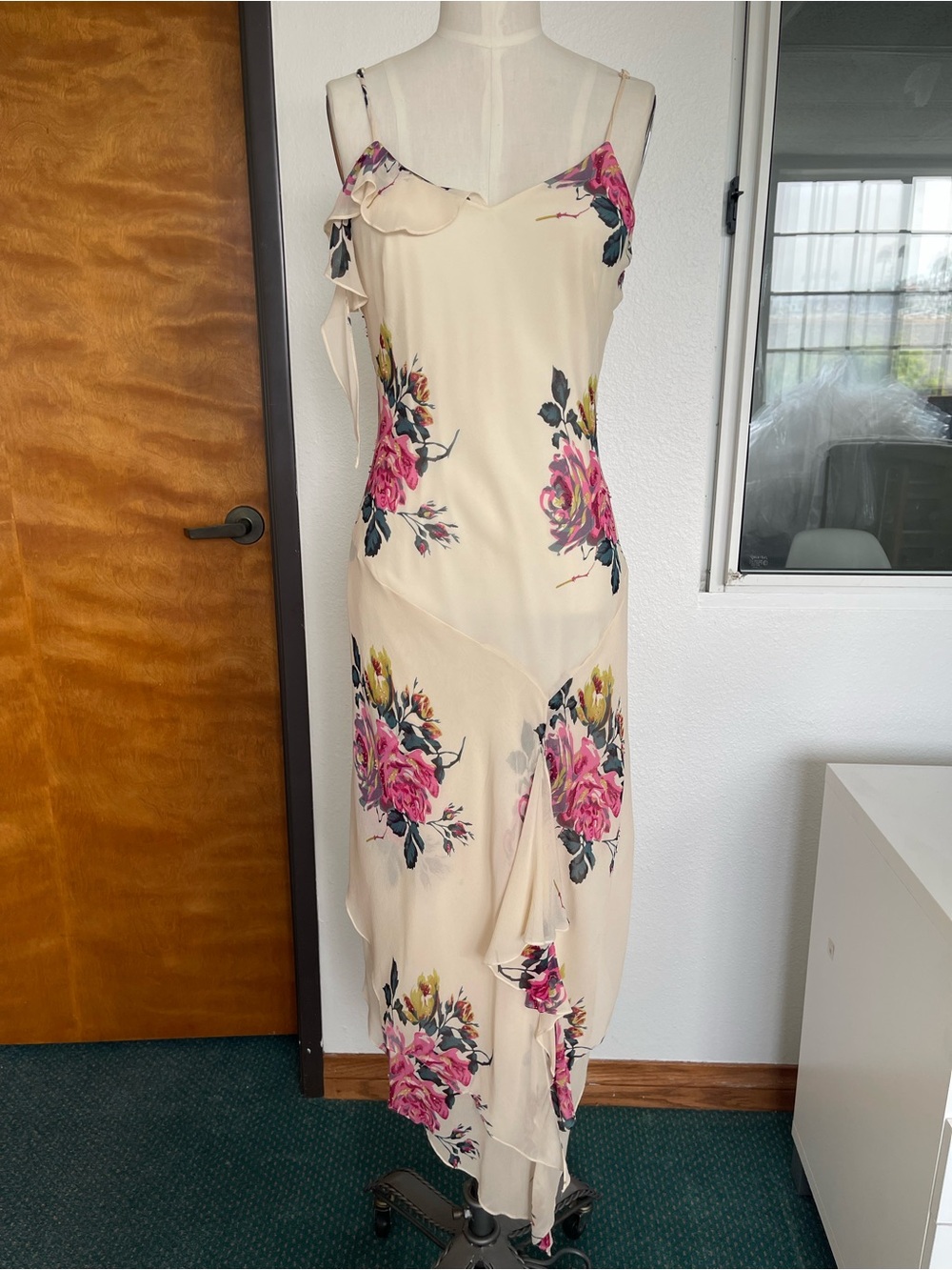 VINTAGE Y2K CACHE CREAM FLORAL RUFFLE SLIP DRESS